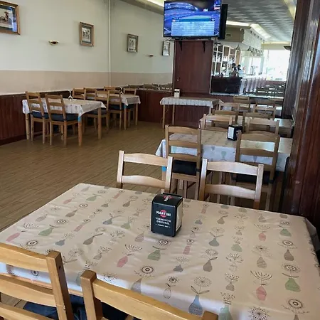 Hostal Montserrat Auberge de jeunesse